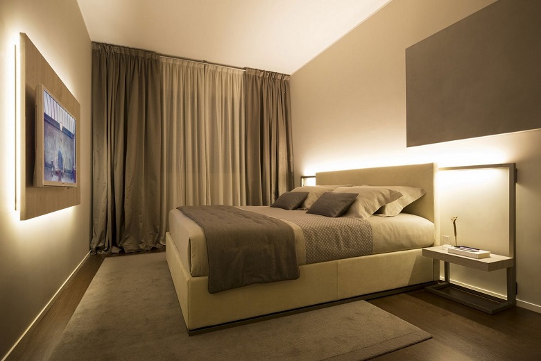 Атмосфера в спальне напрямую зависит от освещения. Как же его выбрать?